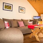 Chalé Beim Waicher Chalets & Suiten Zwischen Salzburg Und Chiemsee *
