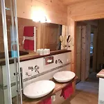 Chalé Beim Waicher Chalets & Suiten Zwischen Salzburg Und Chiemsee