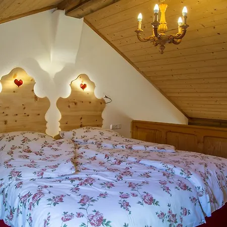 Chalet Chalets&apartments Beim Waicher *