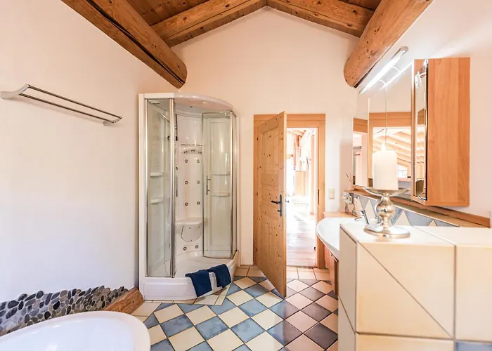 Beim Waicher Chalets & Suiten Zwischen Salzburg Und Chiemsee Chalet